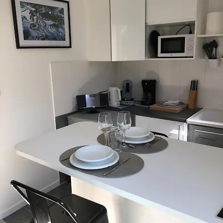 La Chantrerie Saint Priest Apartment *